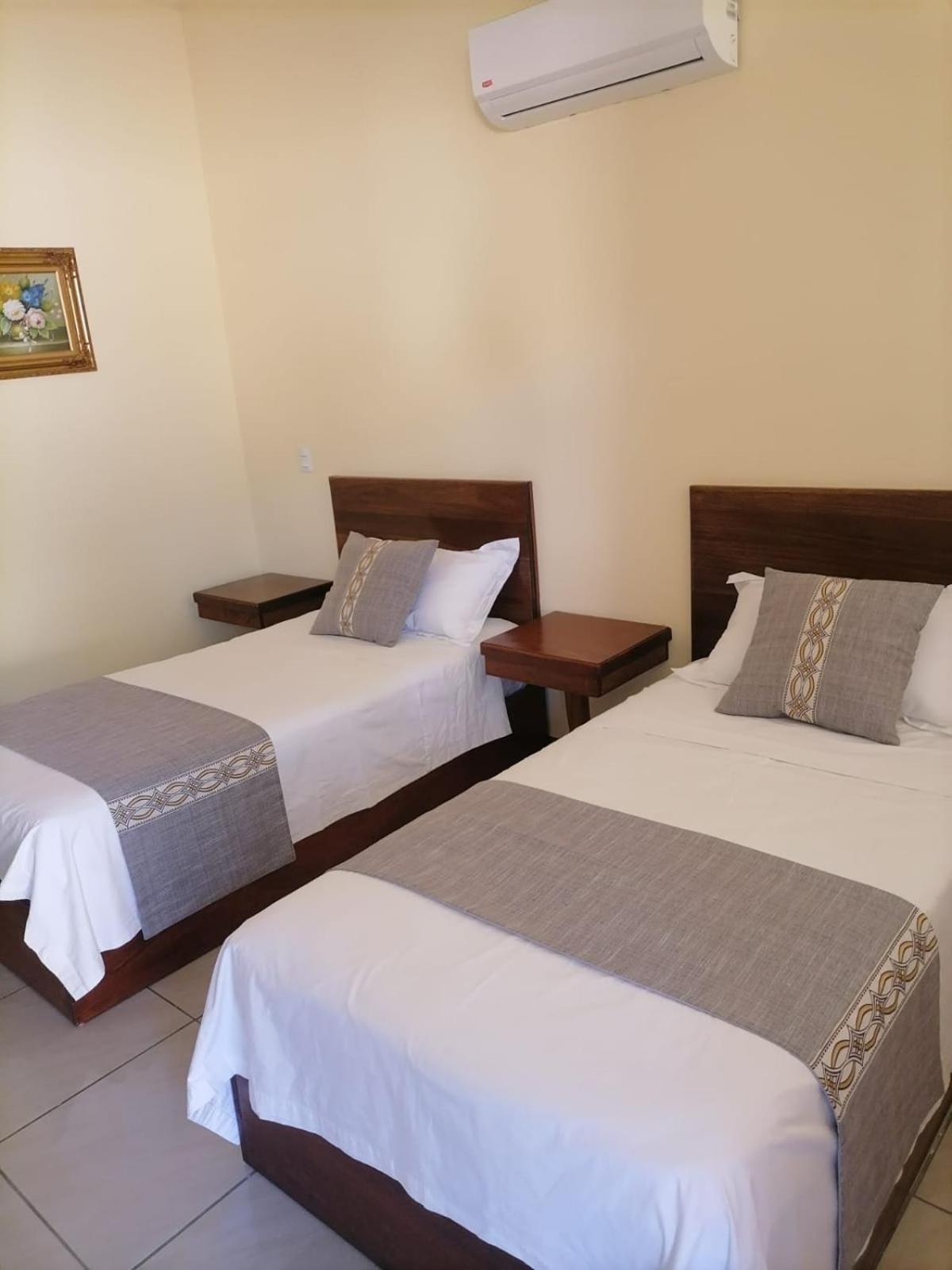 Villa Garita Inn Екстериор снимка